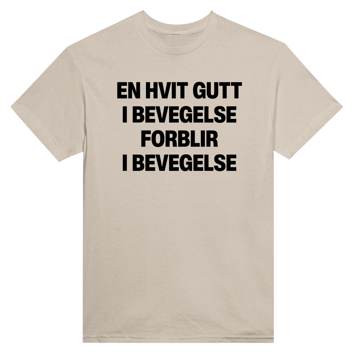 En hvit gutt i bevegelse forblir i bevegelse - t-skjorte – Sand